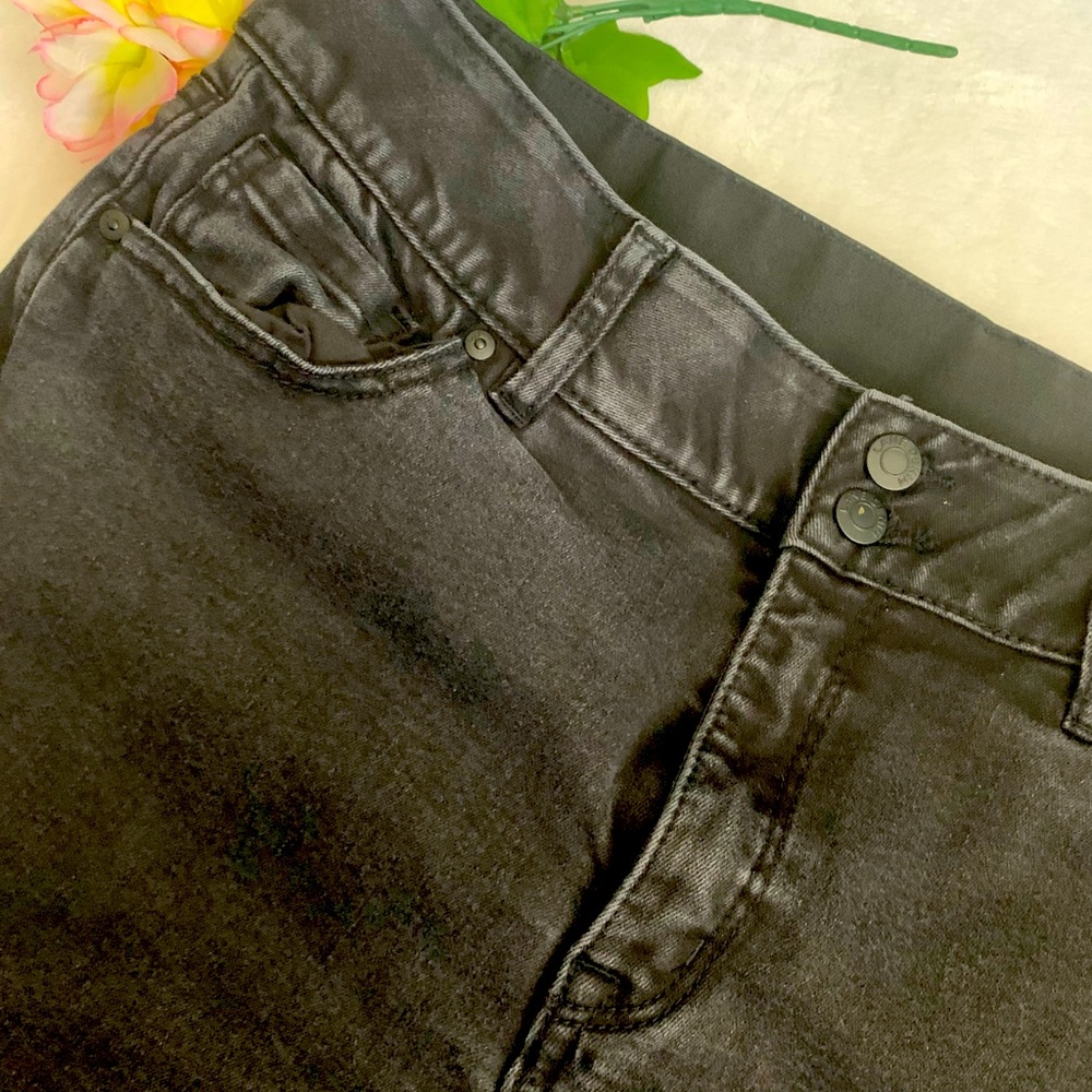 Lane Bryant Woman Black Jean stretchy waistband 18